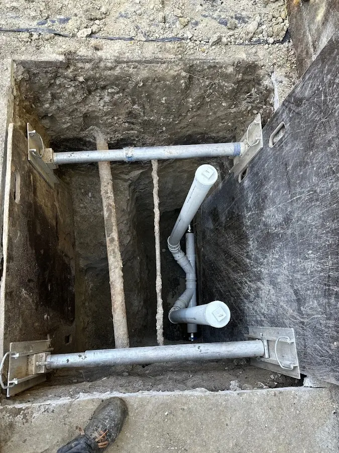 Experienced plumber completing Drain Cleaning work in Triana